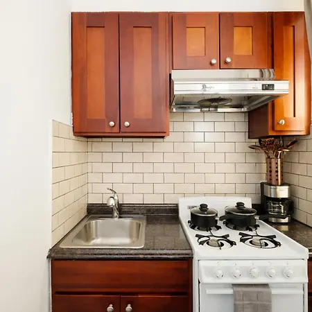 69-4D Trendy Lower East Side 1B Brand New